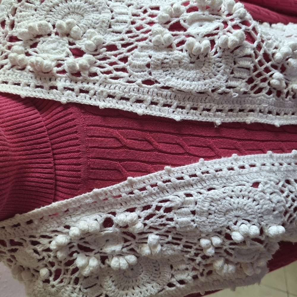 White Lace Popcorn Crochet Vest Women's - Picture 9 of 12